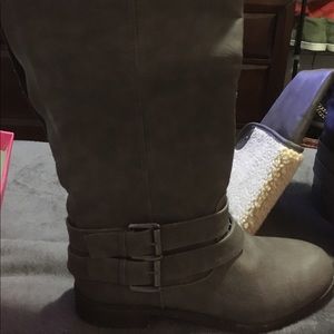 NWT-Over the knee grey boot